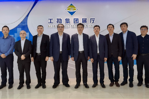  汕头高新区管委会考察团莅临和健集团考察指导